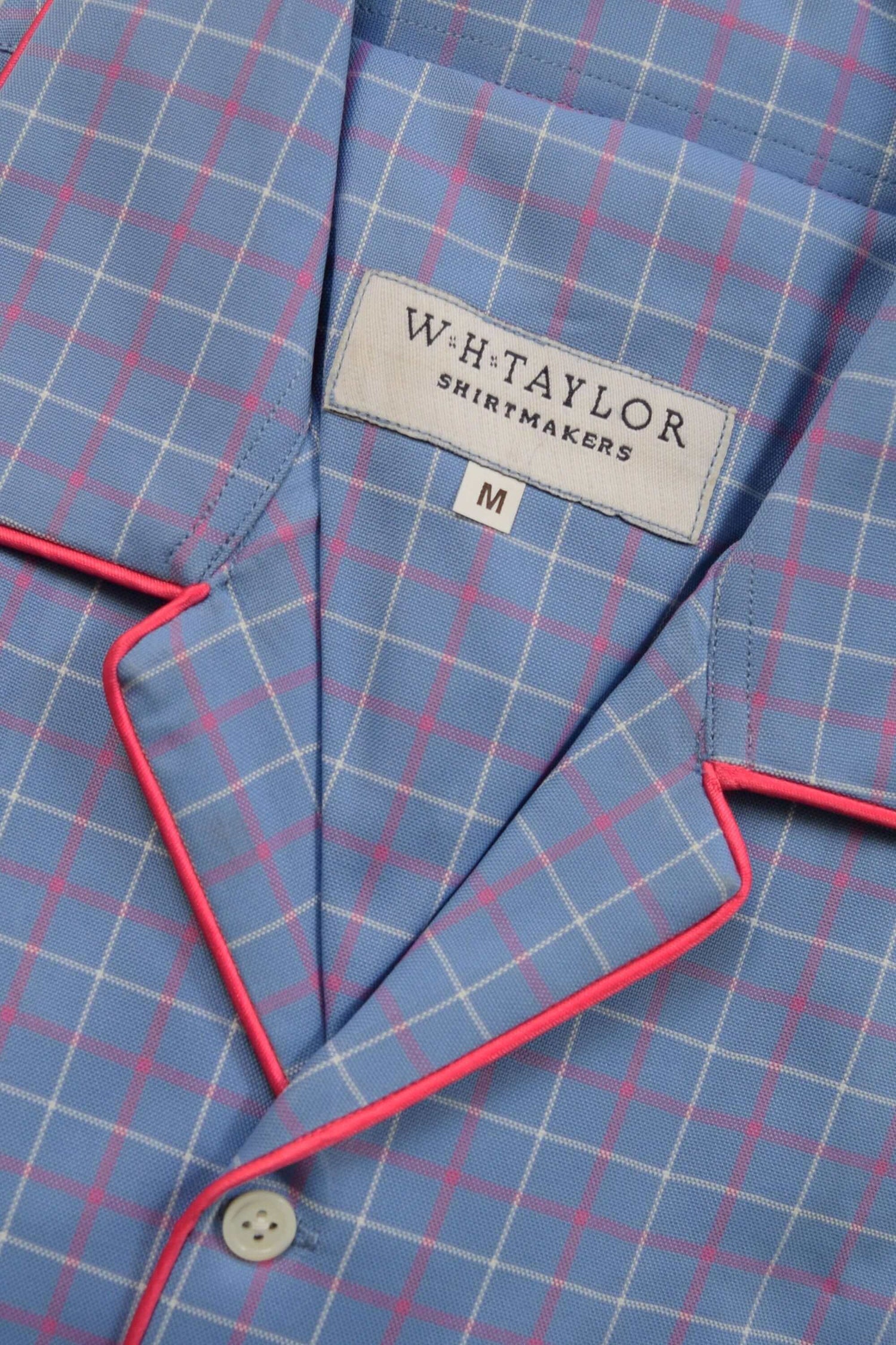 Tailored Tranquility: Handmade Pyjamas for Refined Comfort
